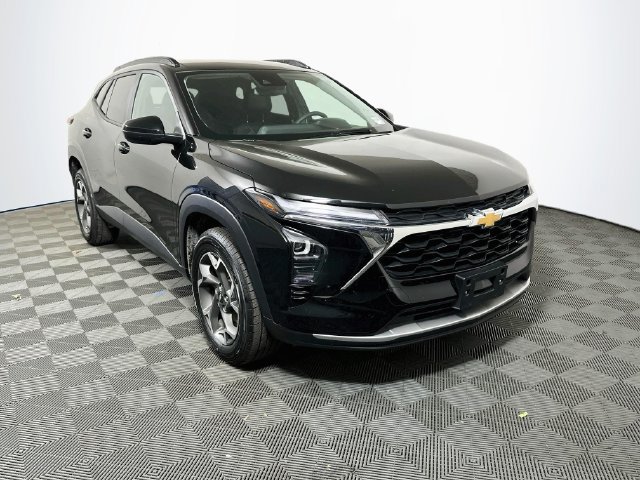 Used 2025 Chevrolet Trax LT