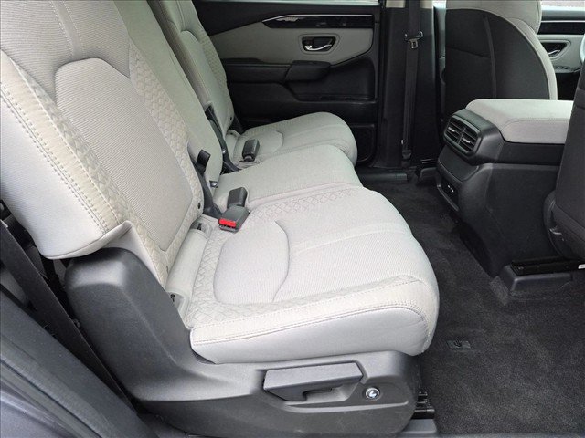 Certified 2024 Honda Pilot LX image 18