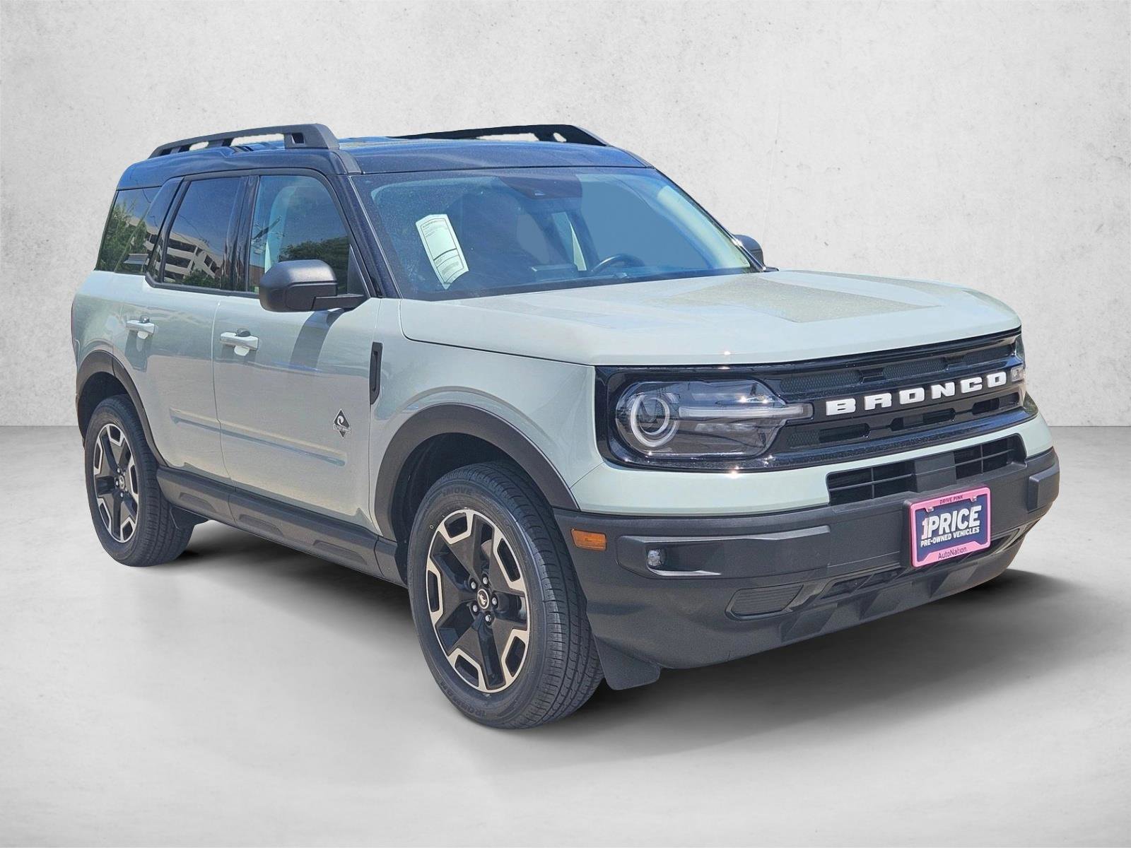 Used 2023 Ford Bronco Sport Outer Banks w/ Tech Package AWD/4WD image 3