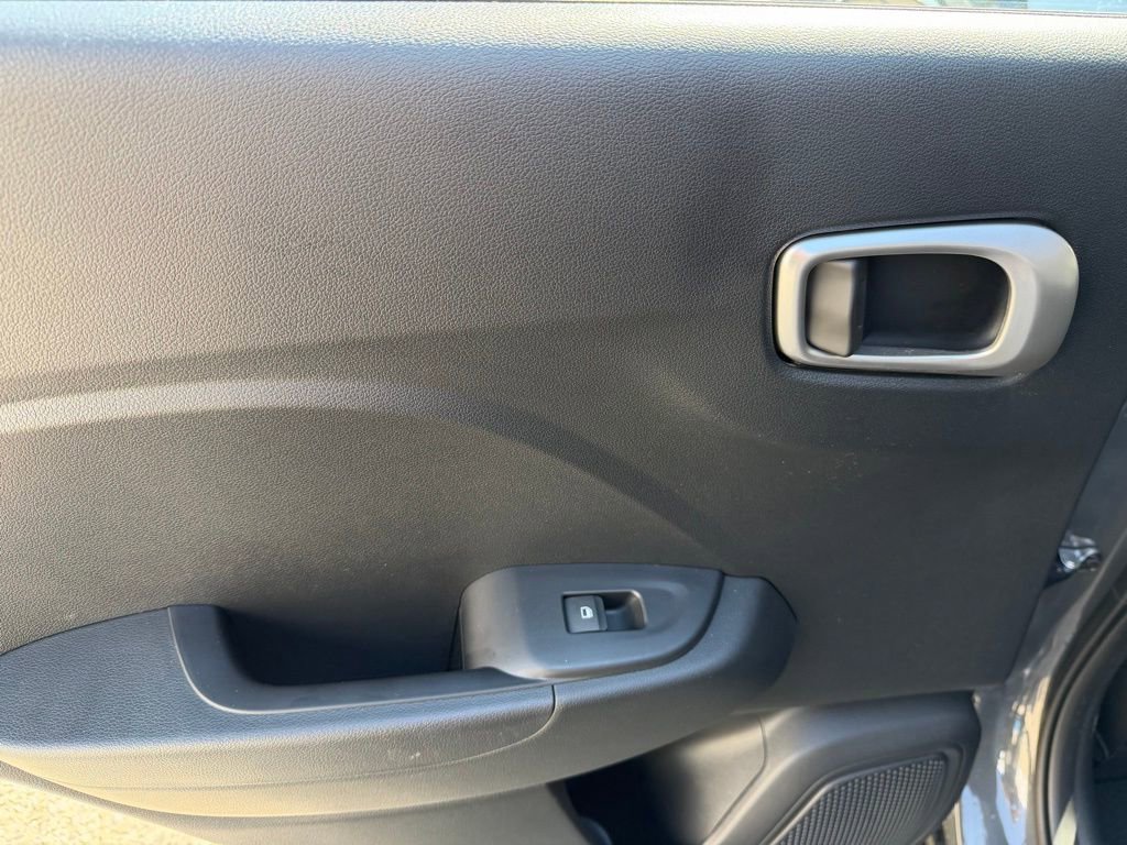 Certified 2026 Hyundai Venue SEL FWD image 17