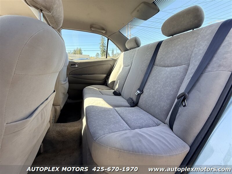 Used 2002 Toyota Prius FWD image 12