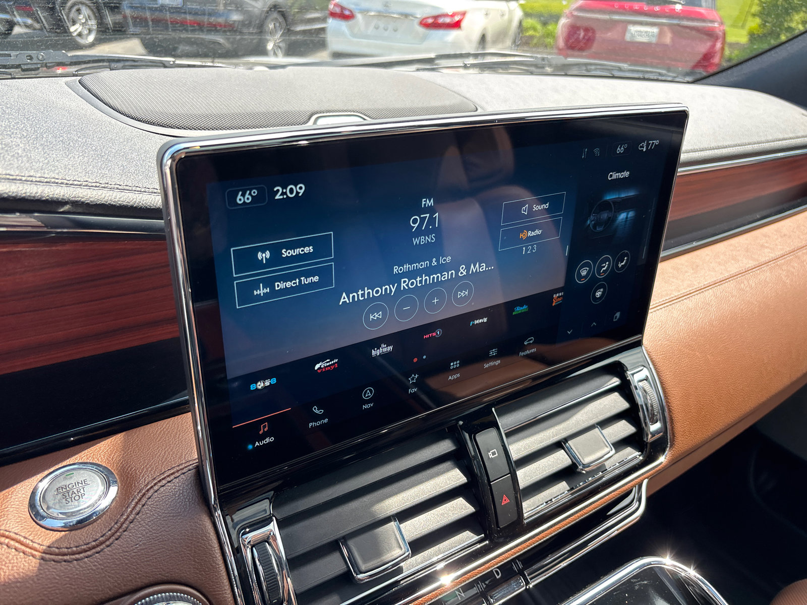 Certified 2024 Lincoln Navigator L Reserve AWD/4WD image 19