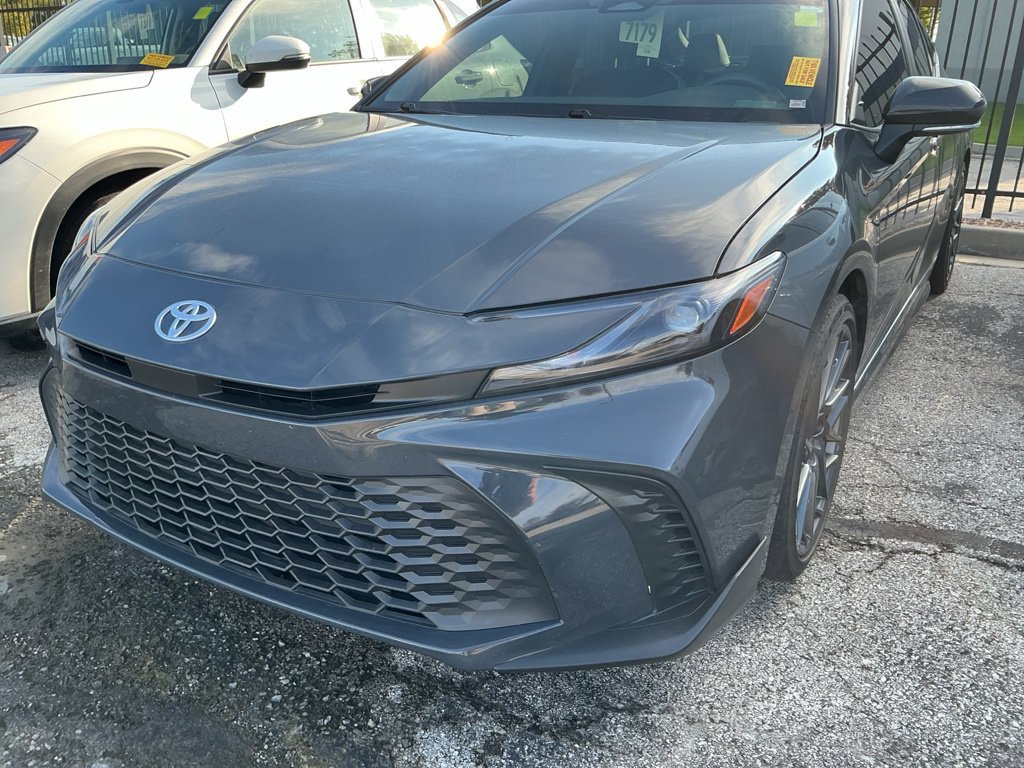 Used 2025 Toyota Camry SE w/ Multimedia Upgrade Package FWD image 4