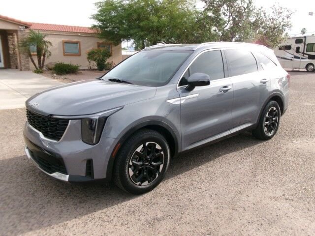 Used 2025 Kia Sorento S w/ Panoramic Sunroof Package image 1