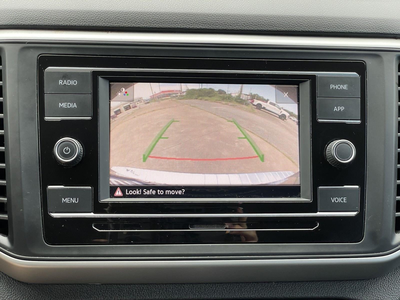 Used 2022 Volkswagen Atlas SE FWD image 24
