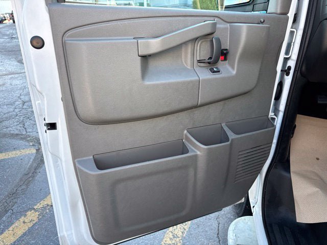 Used 2025 GMC Savana 2500 w/ Driver Convenience Package RWD image 8