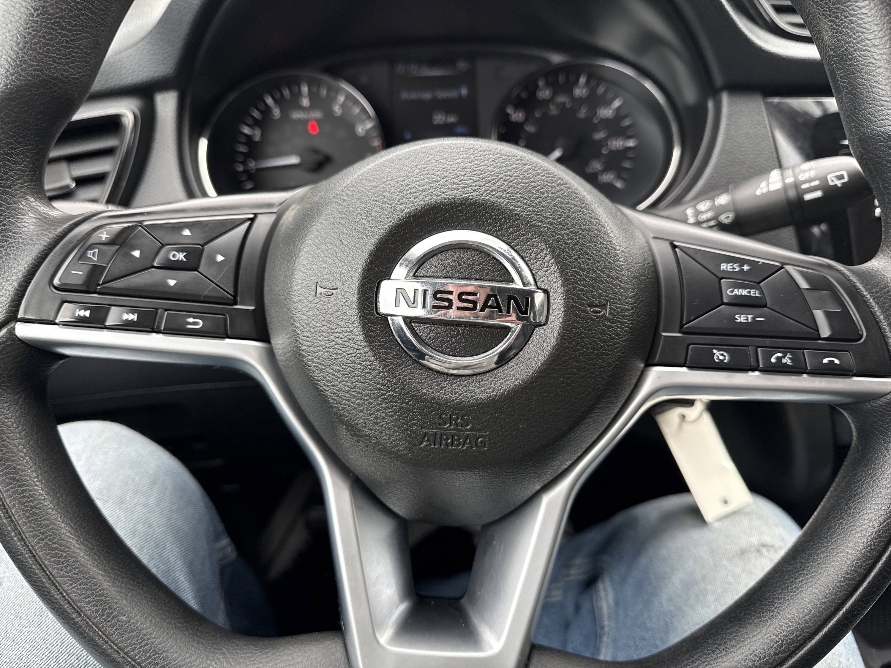 Used 2017 Nissan Rogue S image 23