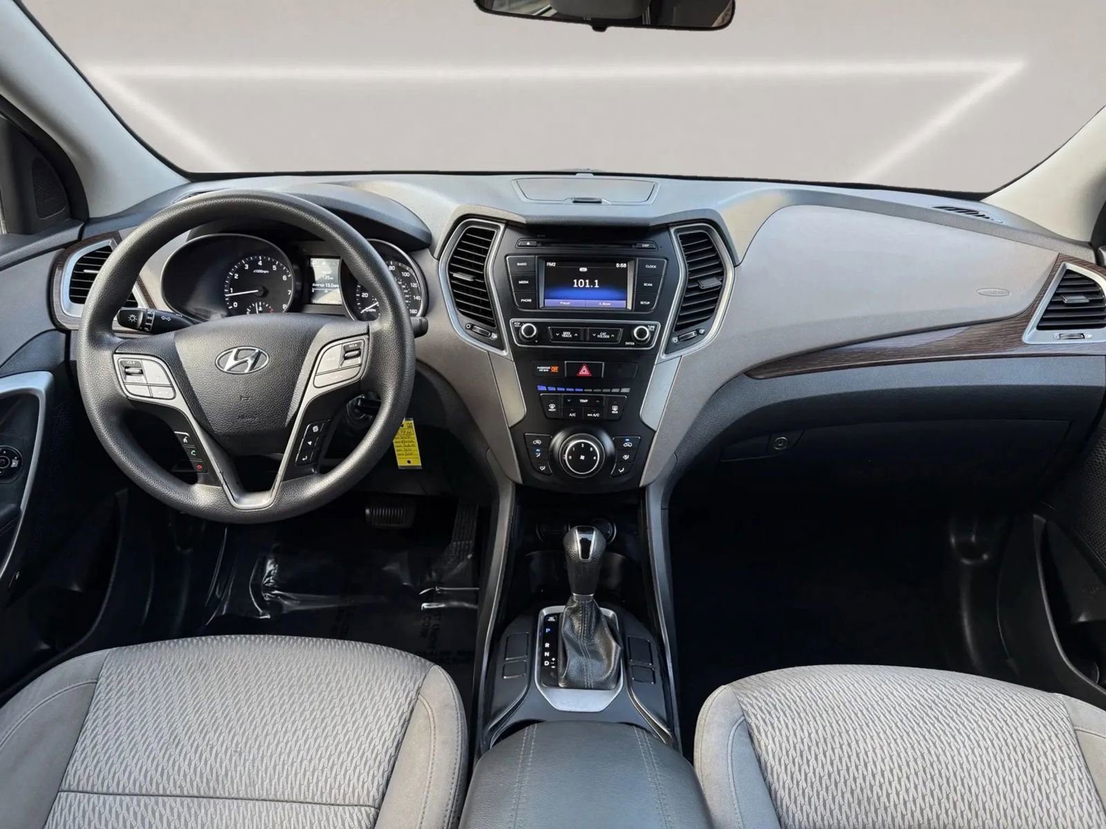 Used 2017 Hyundai Santa Fe Sport image 13