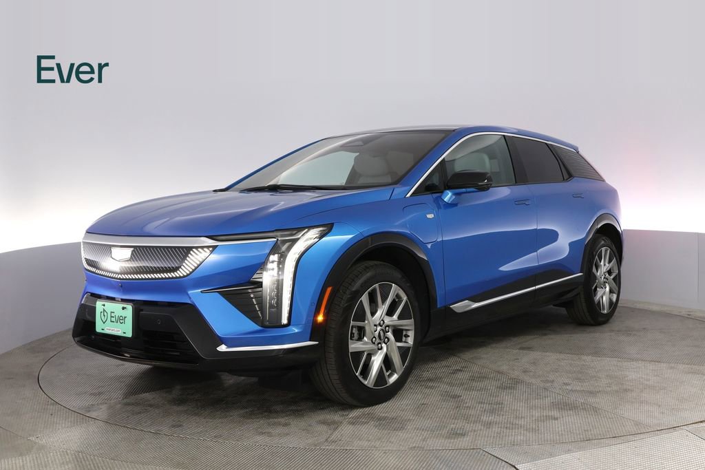 Used 2025 Cadillac Optiq Luxury 1 AWD/4WD image 2