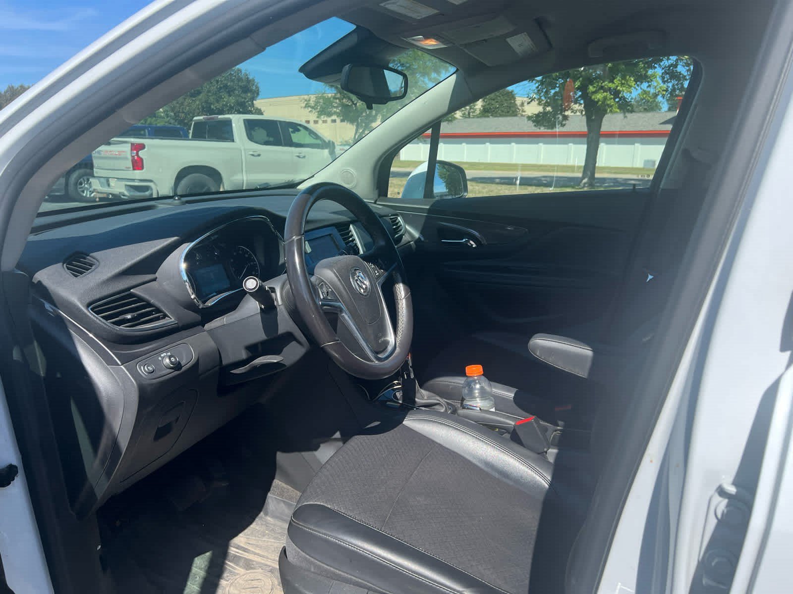Used 2021 Buick Encore Preferred w/ Safety Package II AWD/4WD image 9
