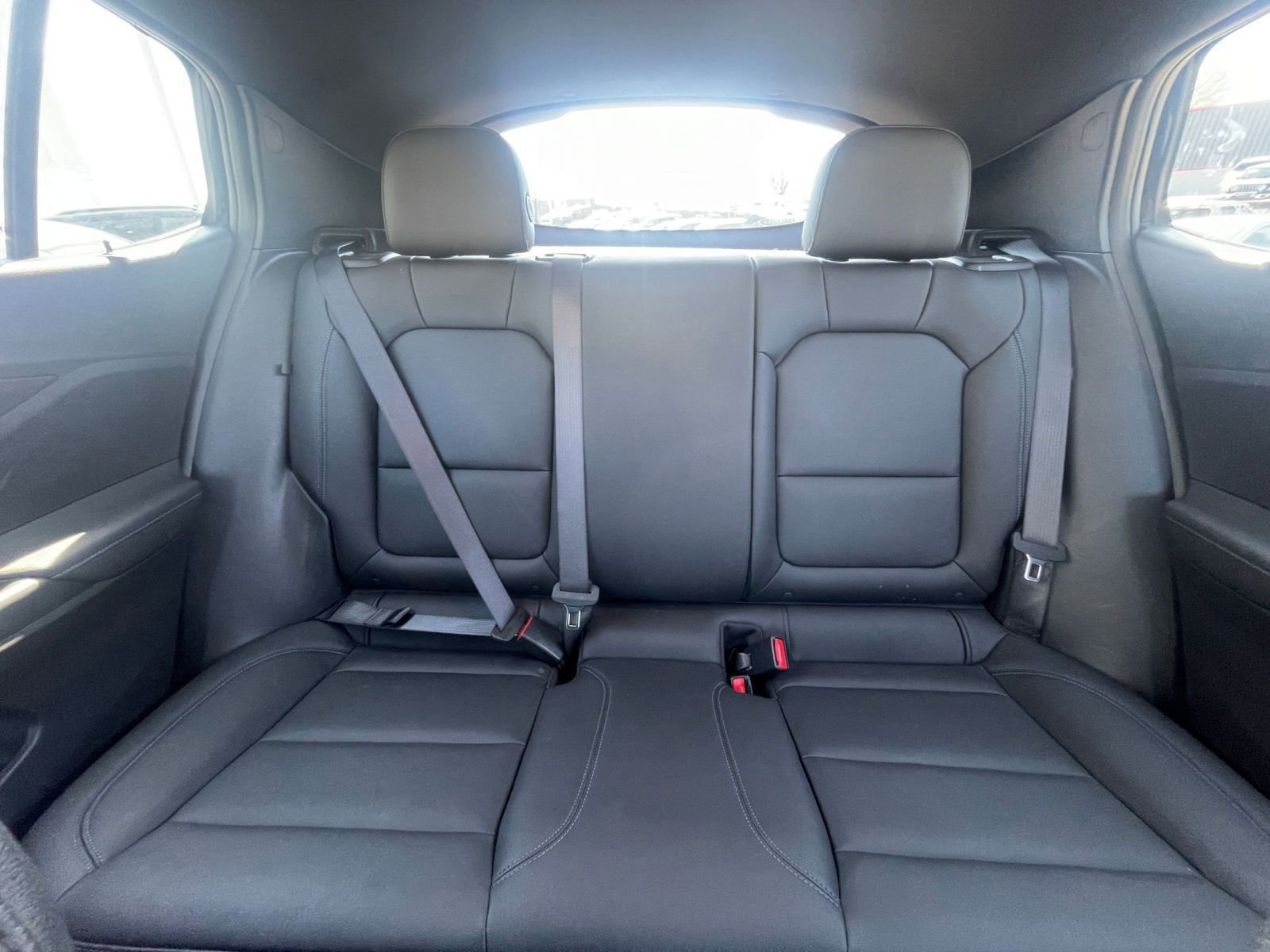 Used 2025 Buick Envista Sport Touring image 37