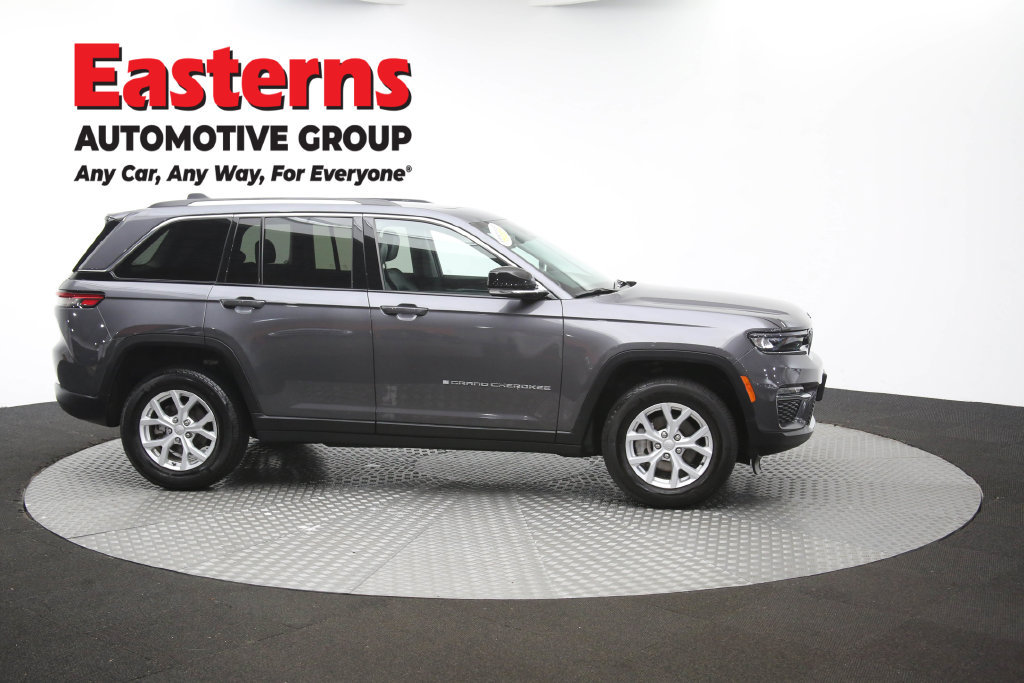 Used 2023 Jeep Grand Cherokee Limited AWD/4WD image 51
