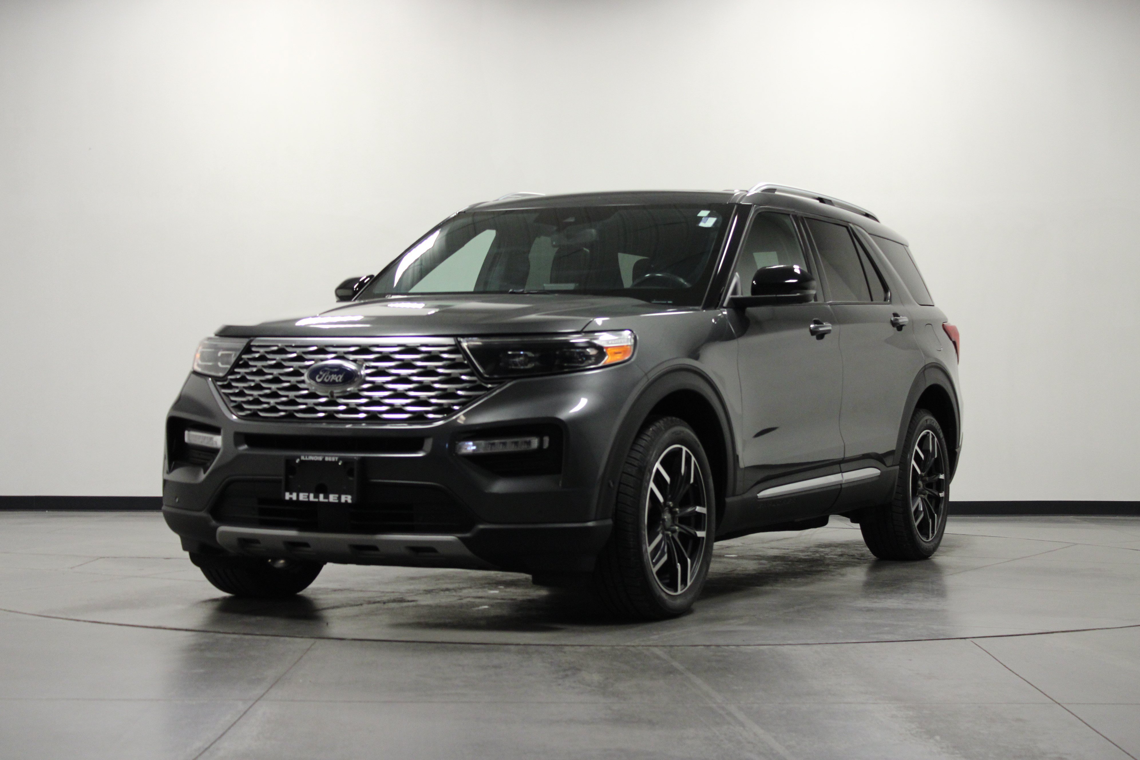 Used 2020 Ford Explorer Platinum w/ Premium Technology Package AWD/4WD image 8