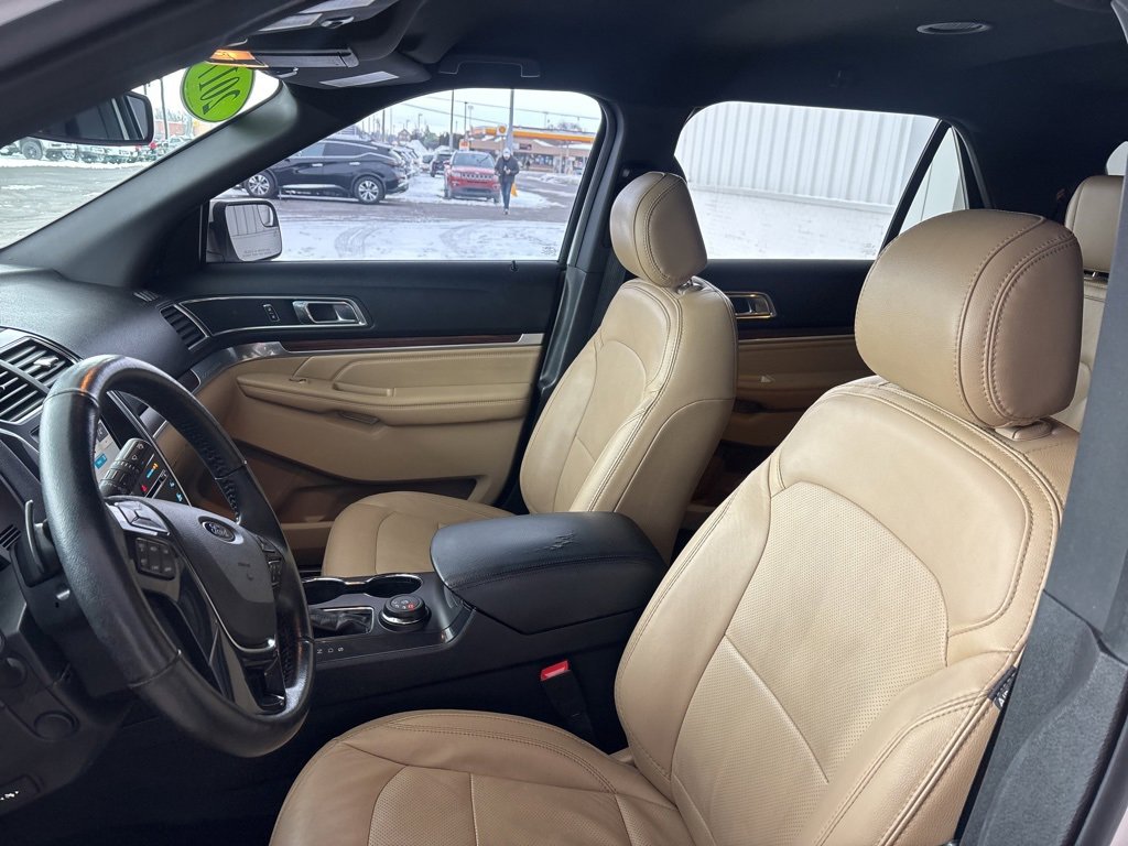 Used 2017 Ford Explorer Limited image 8