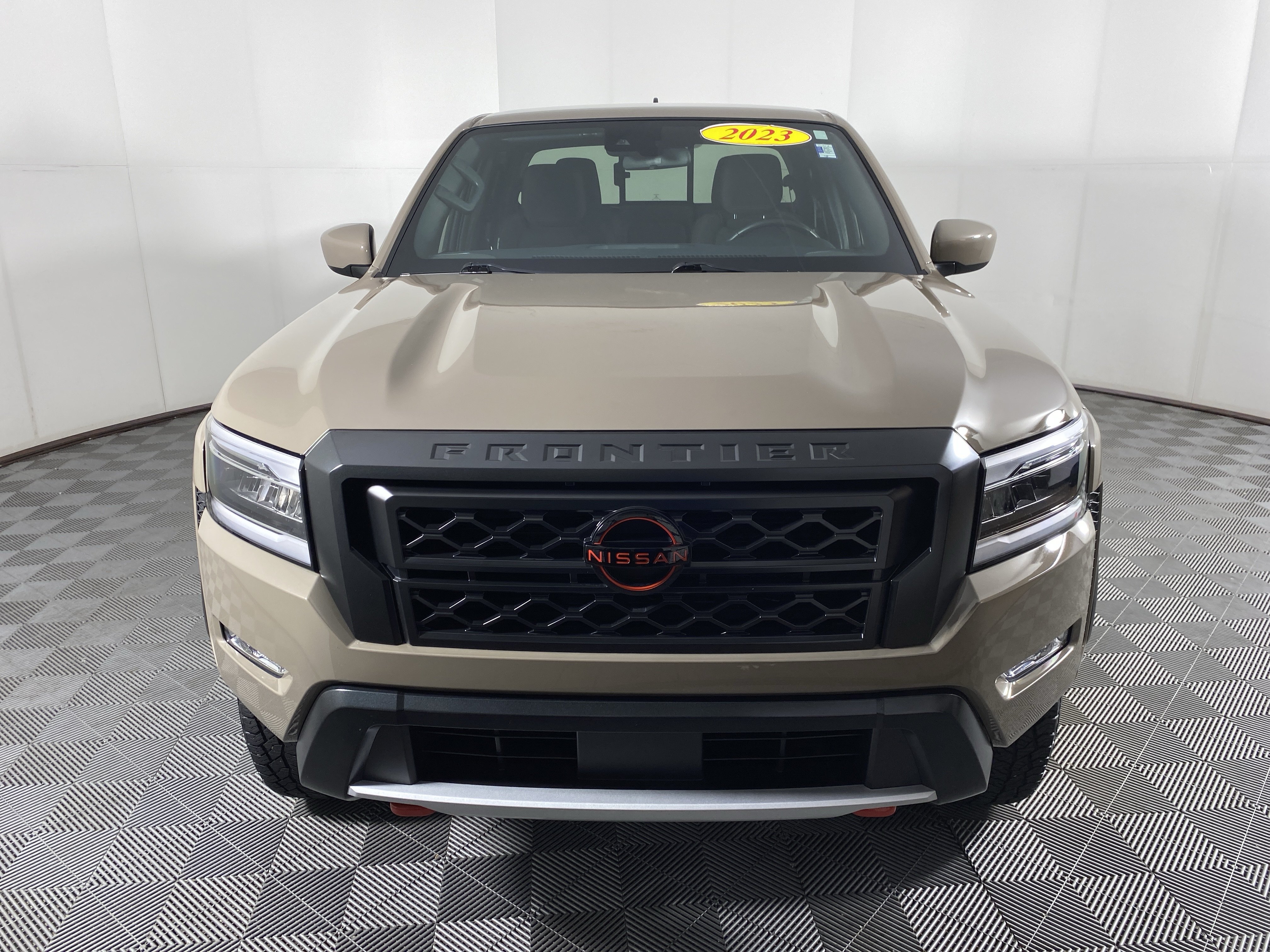 Used 2023 Nissan Frontier PRO-4X w/ Technology Package AWD/4WD image 11