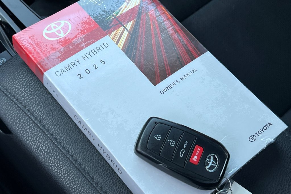 Certified 2025 Toyota Camry XSE AWD/4WD image 12