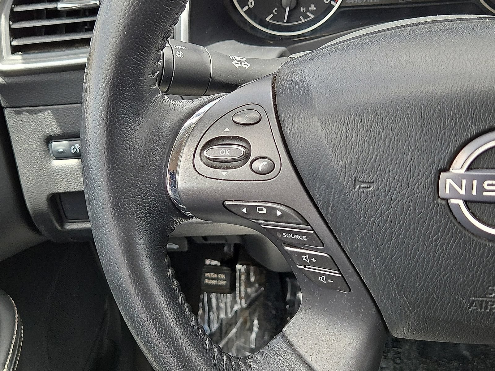 Used 2023 Nissan Murano SV AWD/4WD image 19