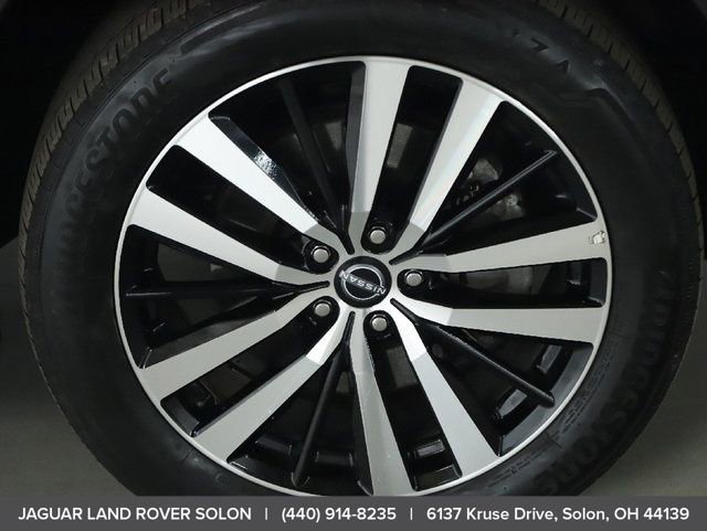 Used 2024 Nissan Pathfinder Platinum image 43