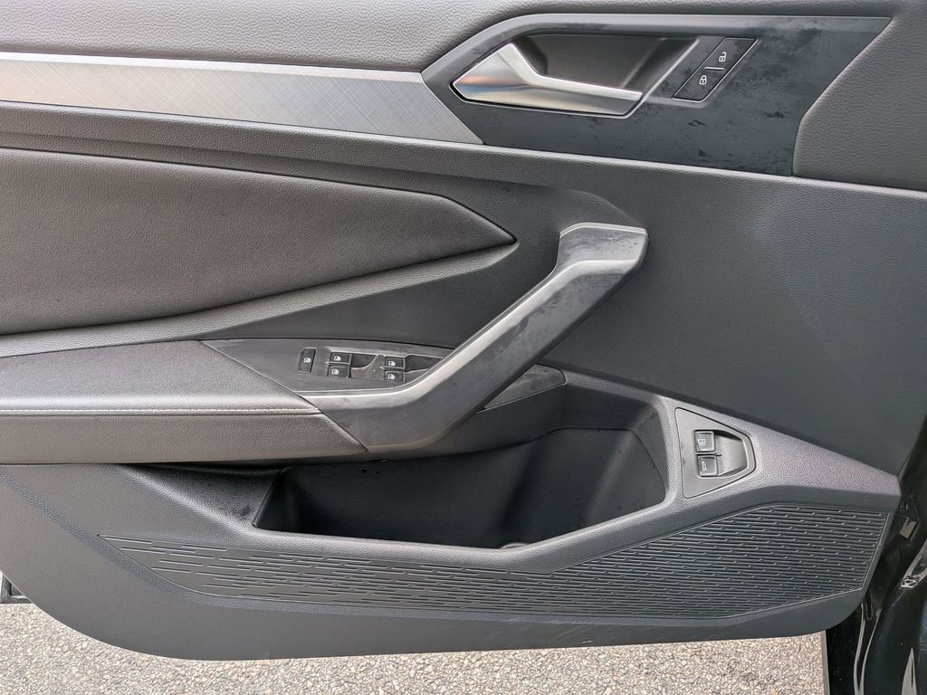 Used 2024 Volkswagen Jetta SE w/ Panoramic Sunroof Package FWD image 14