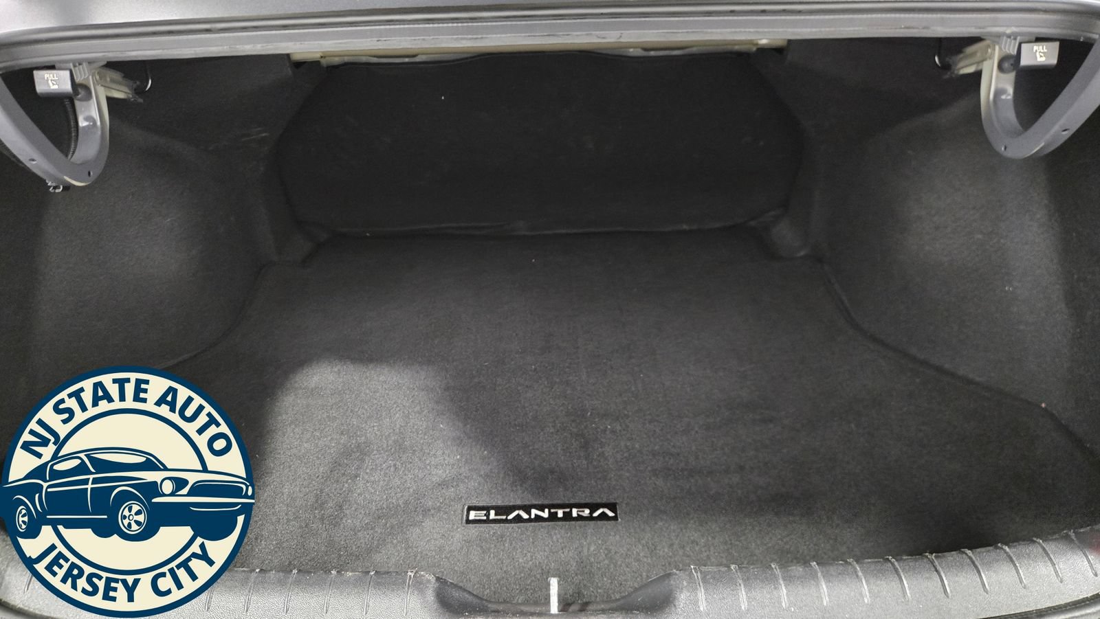 Used 2024 Hyundai Elantra Blue FWD image 33
