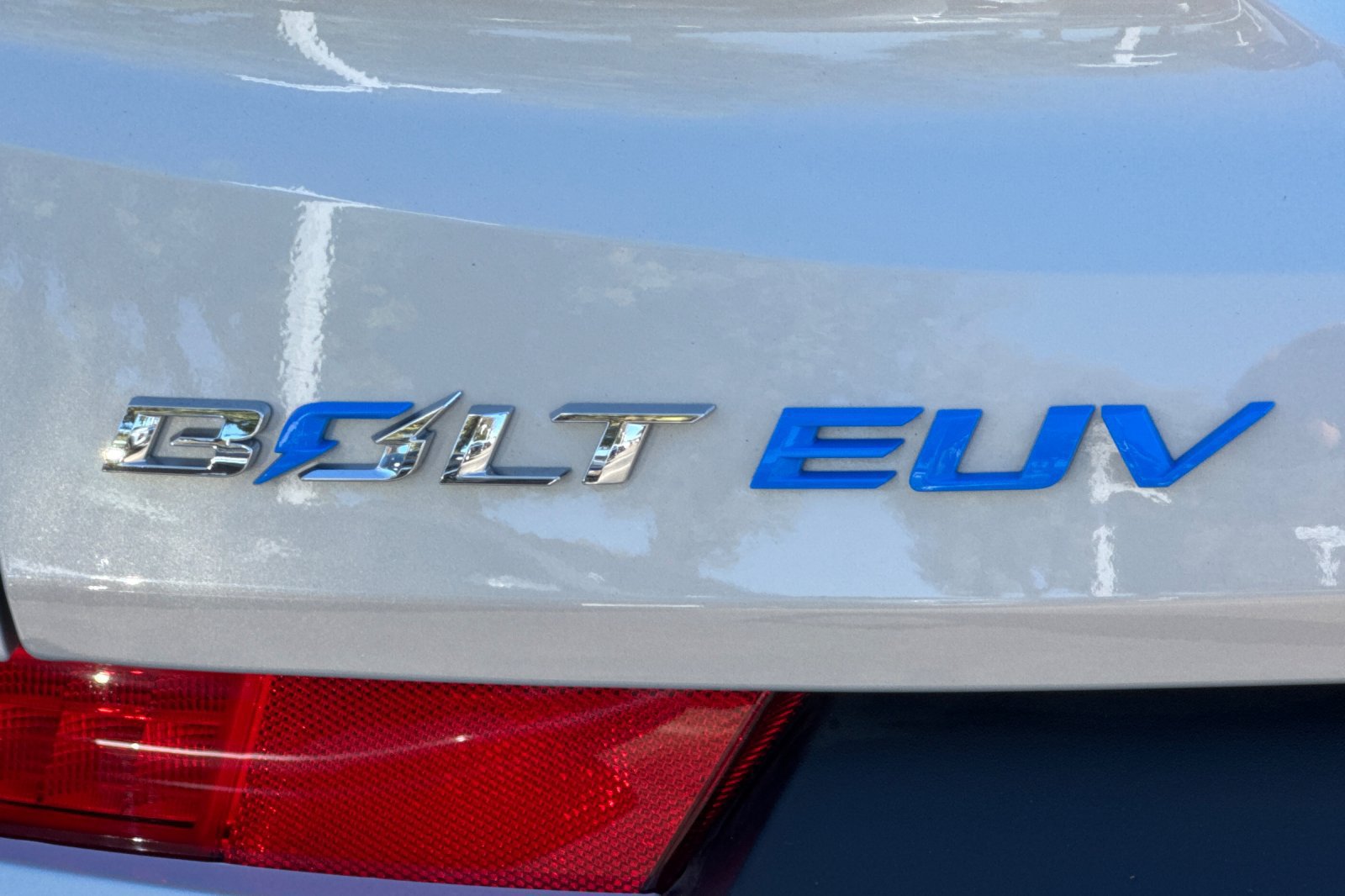 Used 2023 Chevrolet Bolt EUV LT w/ Driver Confidence Package FWD image 49