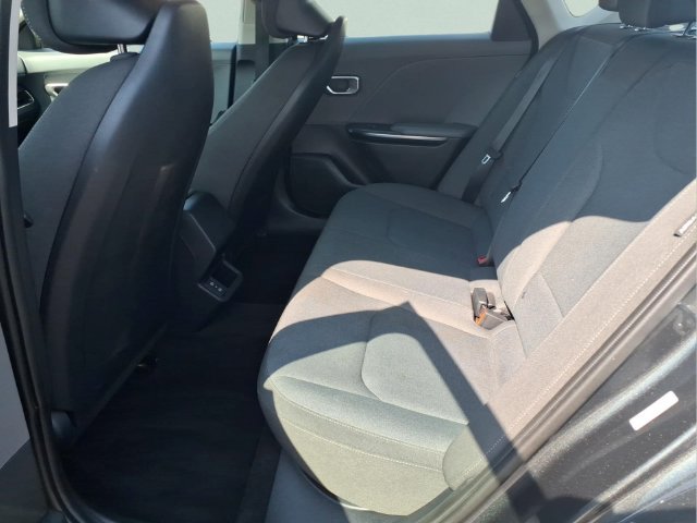 Used 2025 Kia K4 FWD image 20