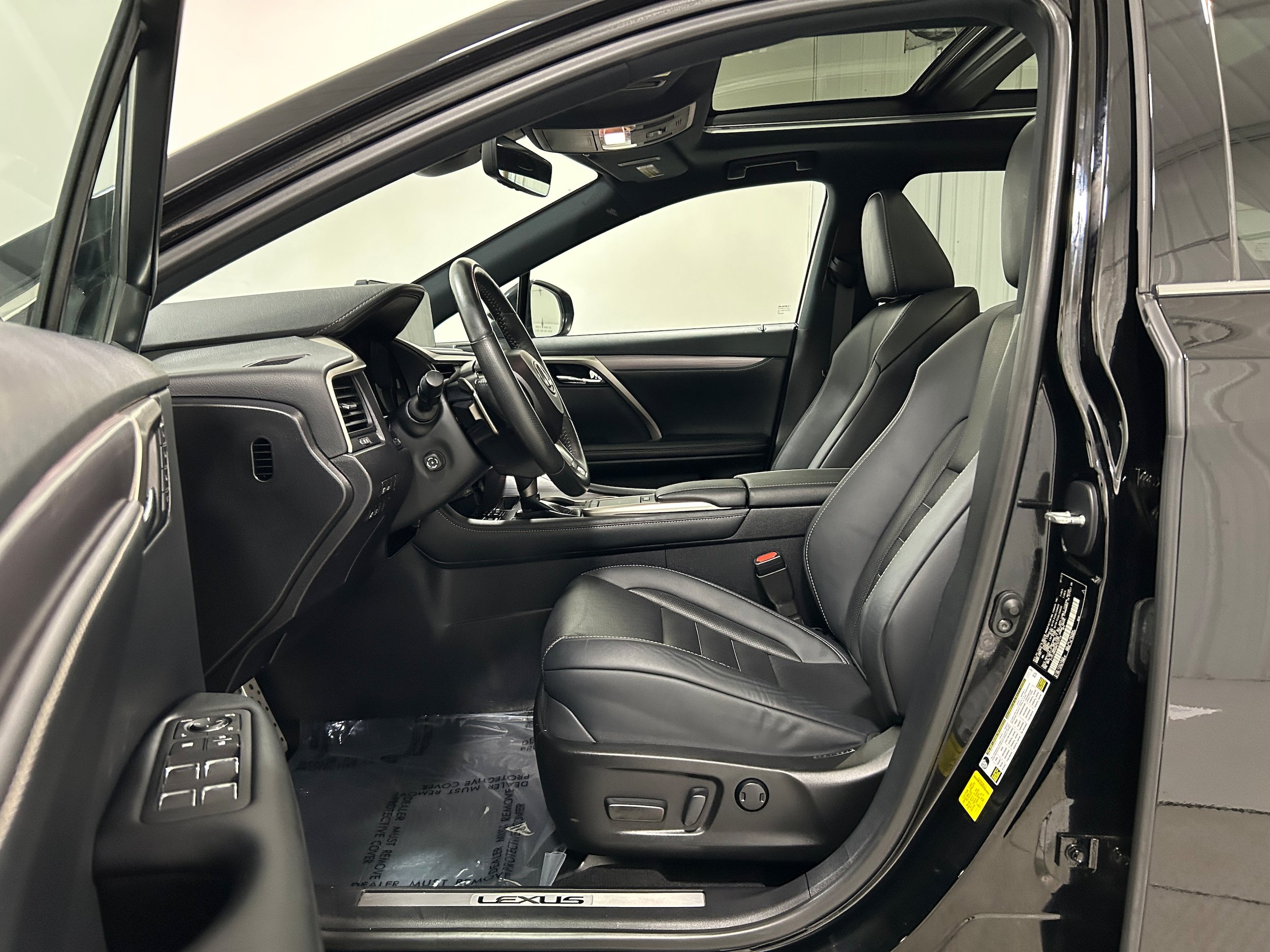 Used 2021 Lexus RX 350 F Sport w/ Cold Area Package (CT) AWD/4WD image 4