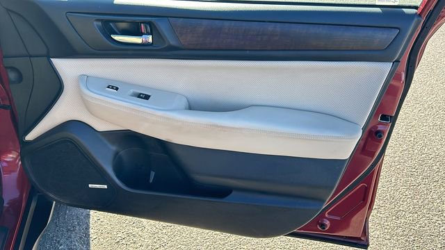 Used 2017 Subaru Outback 2.5i Limited image 10