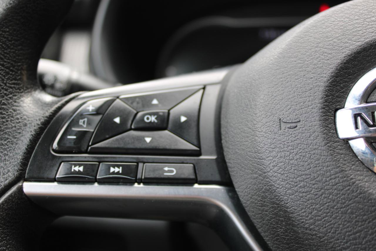 Used 2019 Nissan Kicks SV FWD image 18