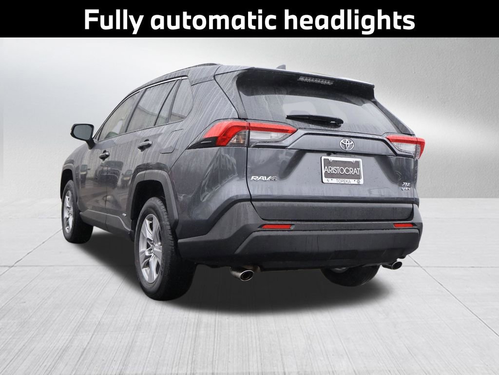 Used 2025 Toyota RAV4 XLE image 9