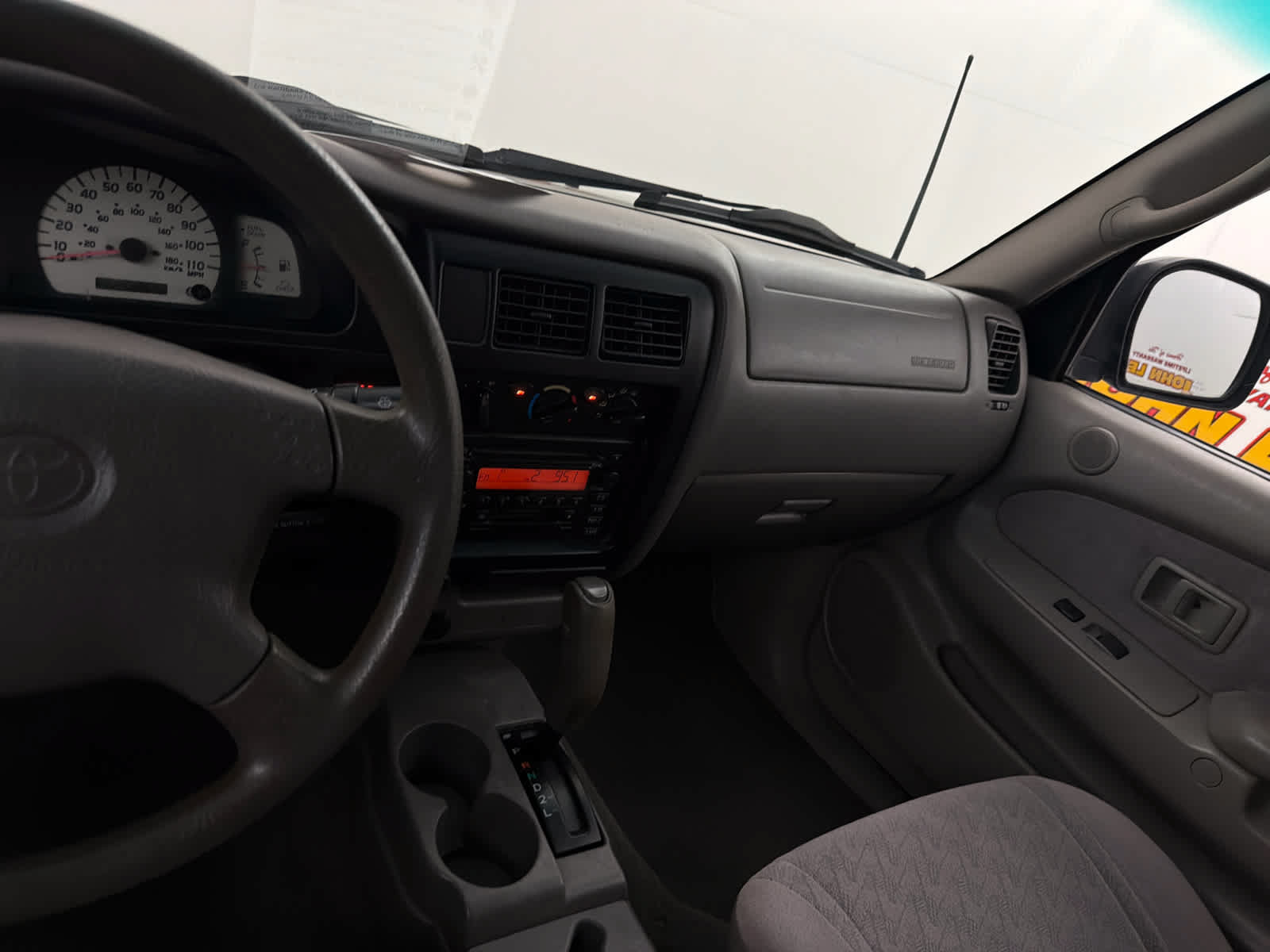 Used 2002 Toyota Tacoma PreRunner w/ SR5 Pkg w/ Chrome Pkg RWD image 16