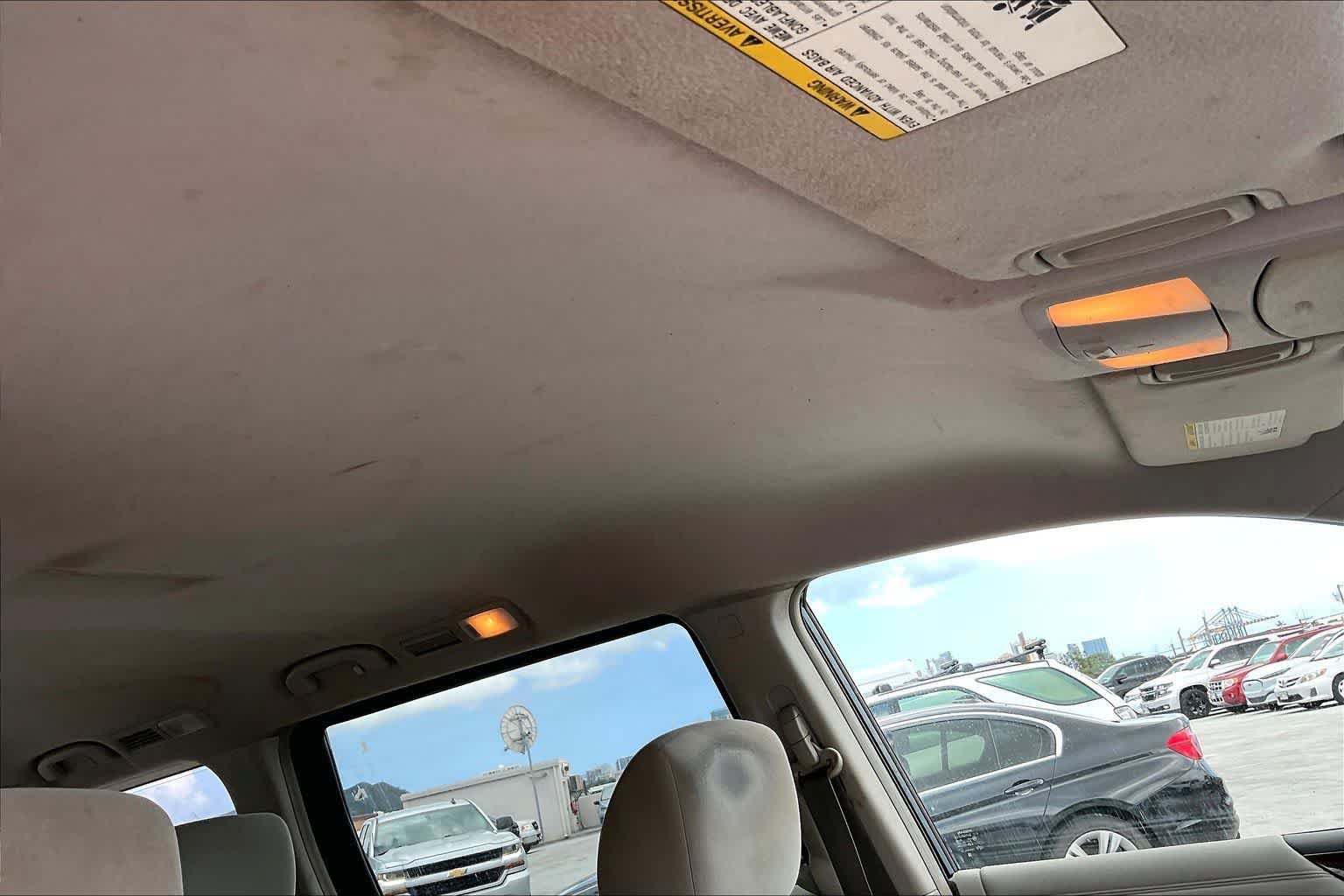 Used 2011 Nissan Quest SV FWD image 30