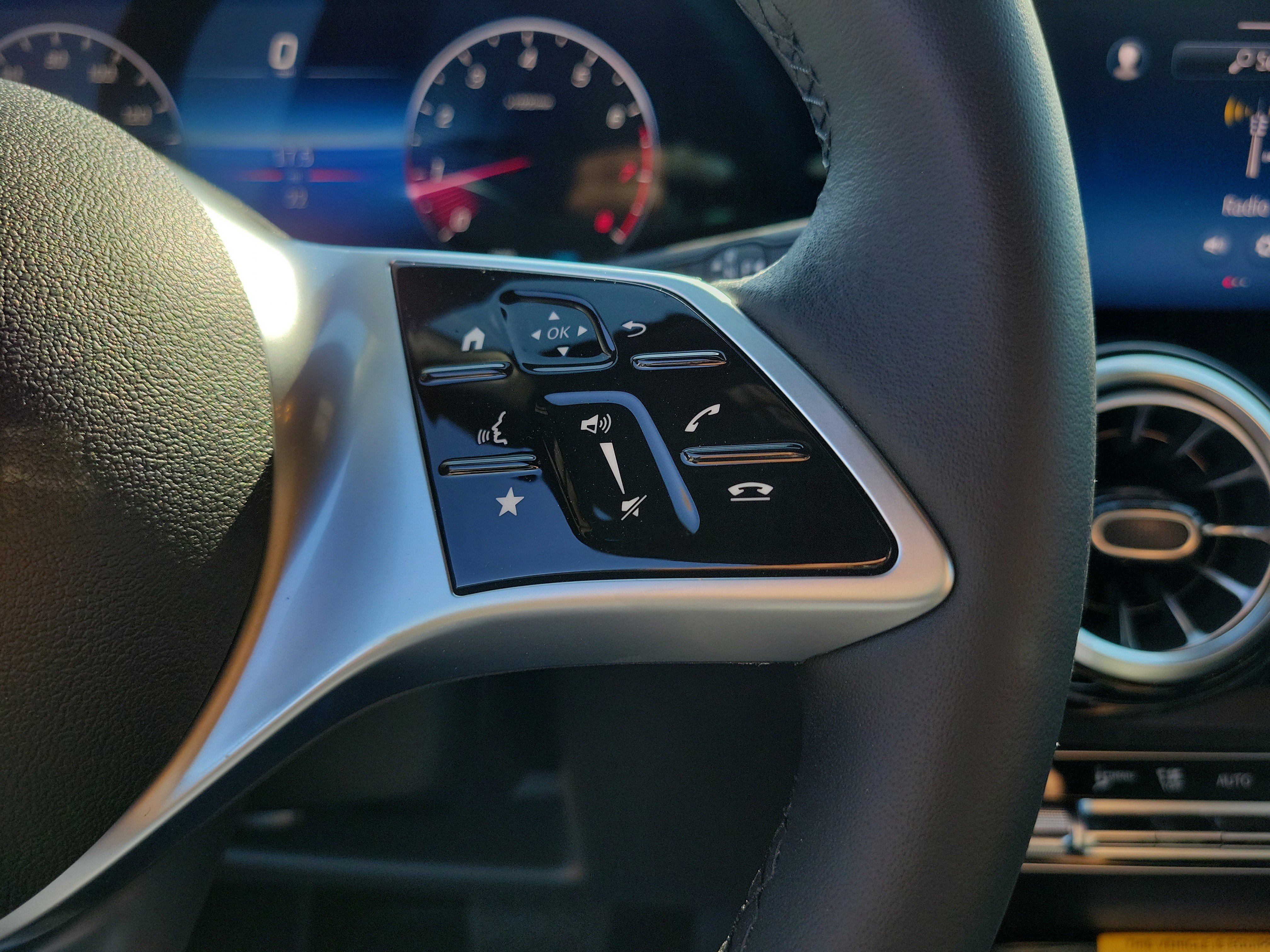 Certified 2026 Mercedes-Benz GLB 250 GLB 250 image 27