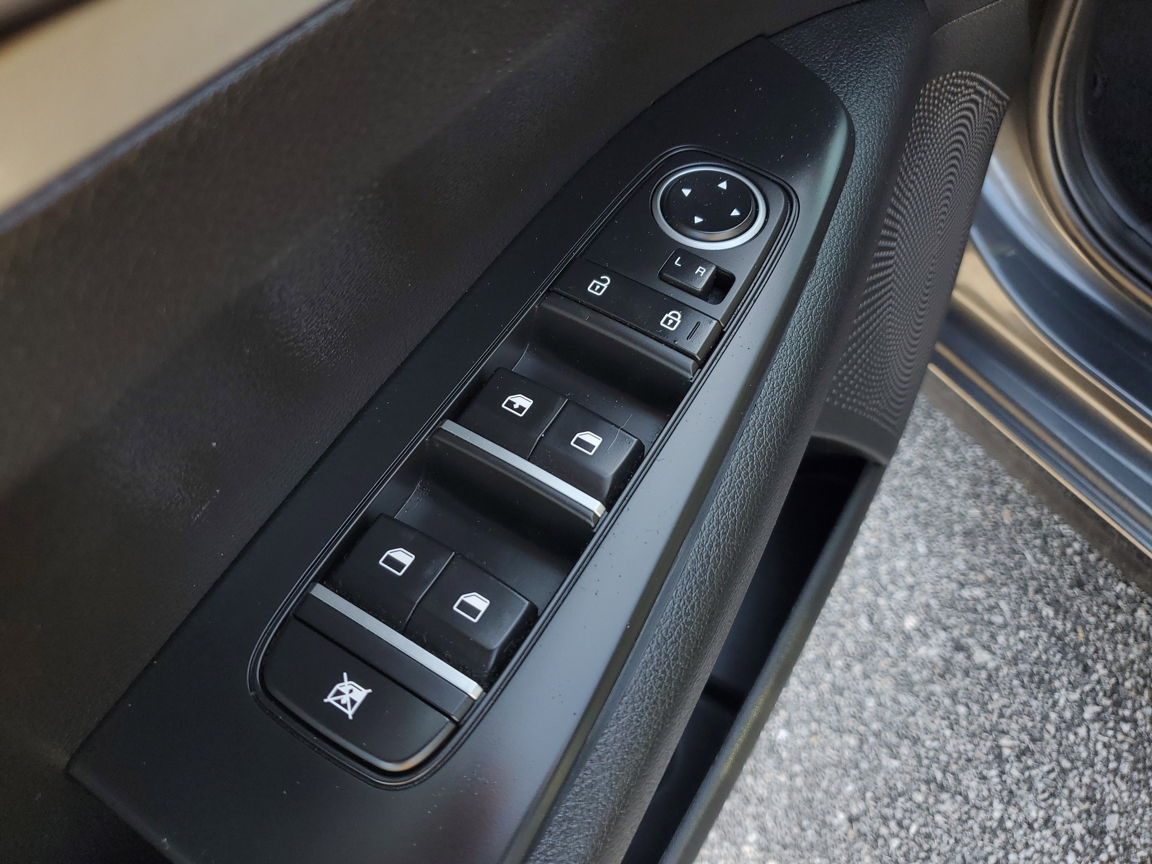 Used 2024 Kia Forte LXS FWD image 17