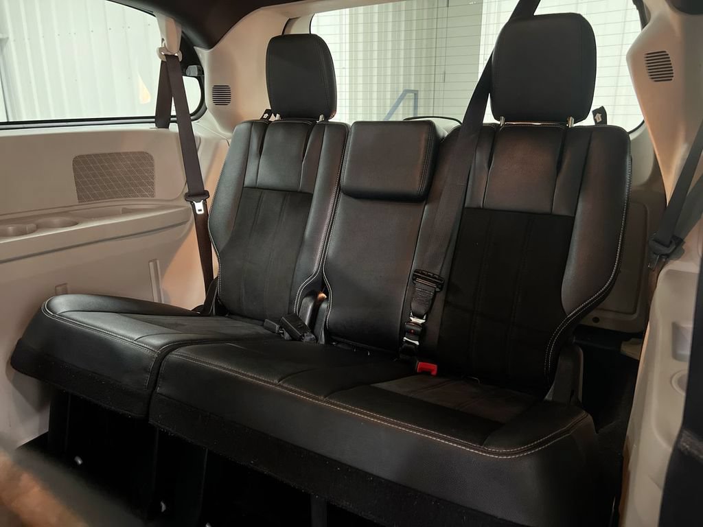 Used 2019 Dodge Grand Caravan SXT FWD image 23