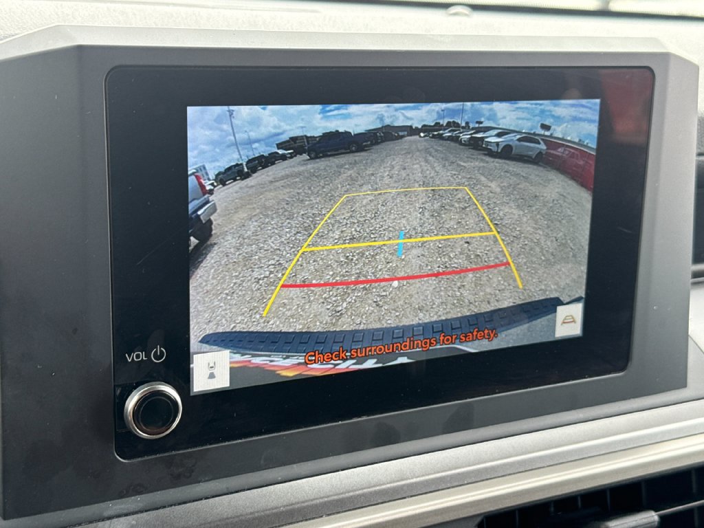 Used 2025 Toyota 4Runner SR5 AWD/4WD image 18