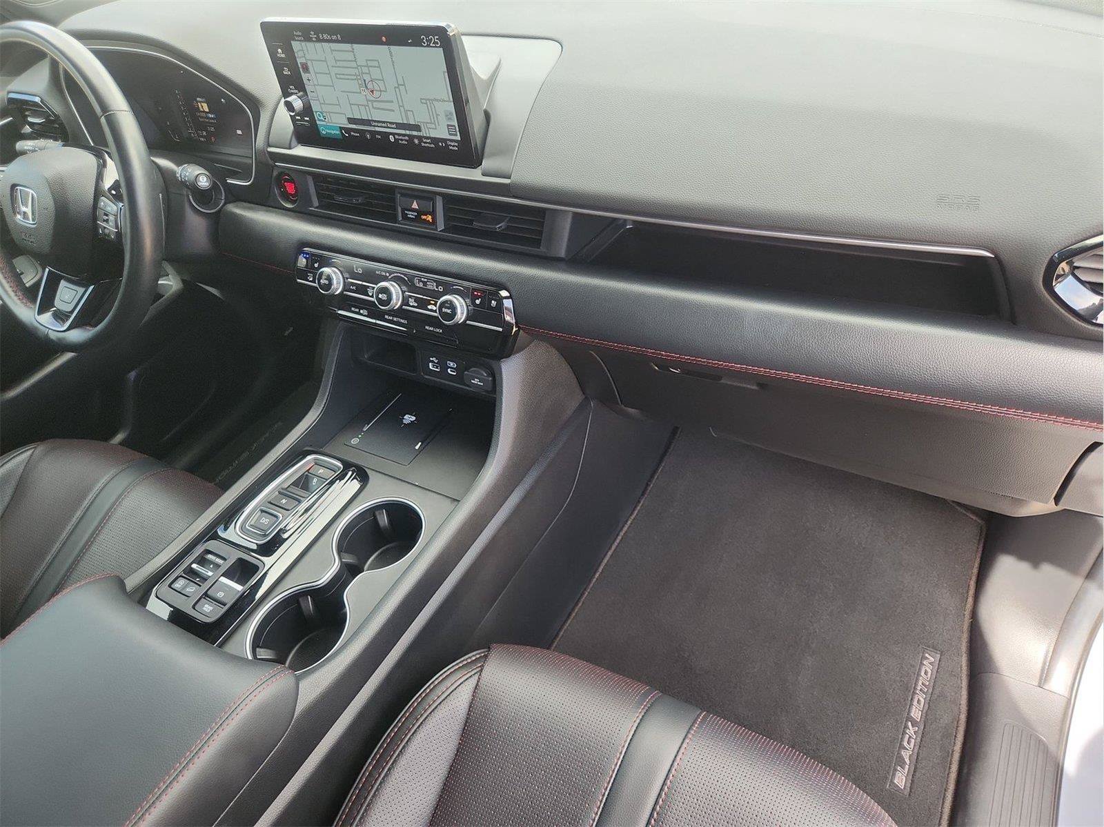 Used 2025 Honda Pilot Black Edition image 29