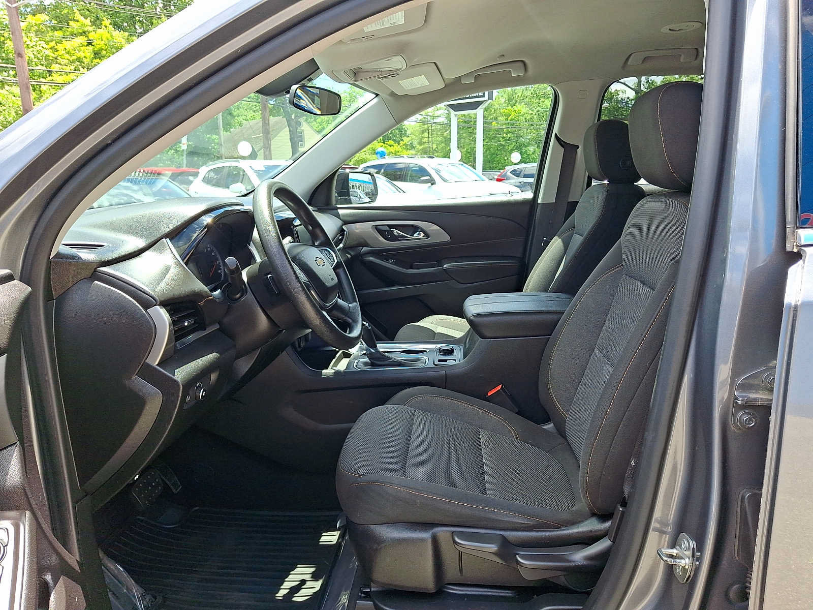 Used 2019 Chevrolet Traverse LS FWD image 14