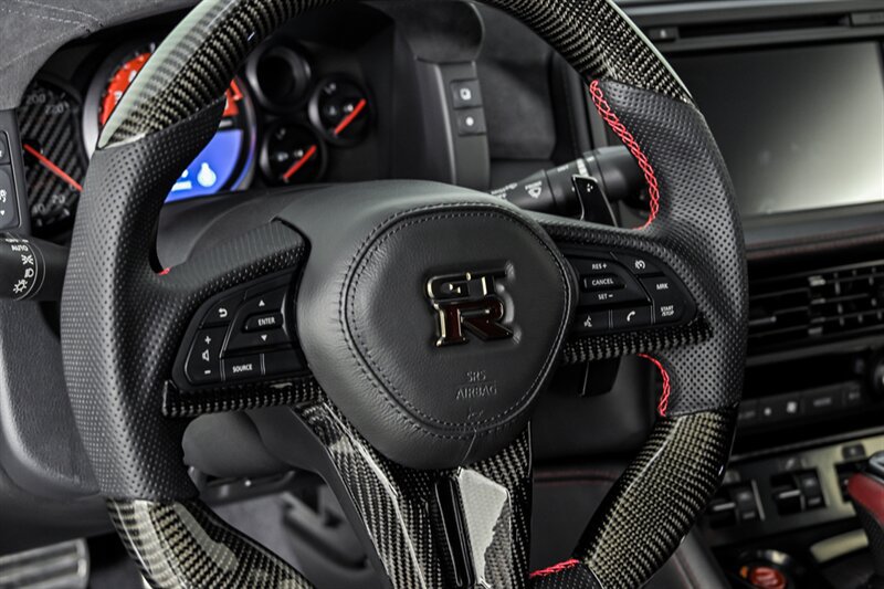 Used 2017 Nissan GT-R NISMO AWD/4WD image 45
