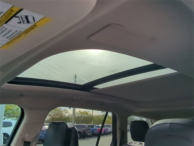 Used 2023 Lincoln Aviator Reserve w/ Equipment Group 201A image 11