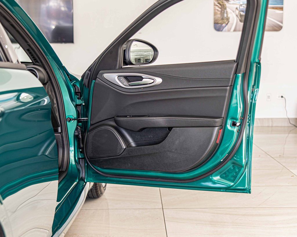 New 2025 Alfa Romeo Giulia AWD image 40