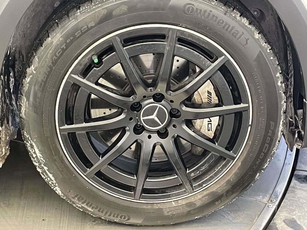 Used 2025 Mercedes-Benz GLB 35 AMG 4MATIC image 14