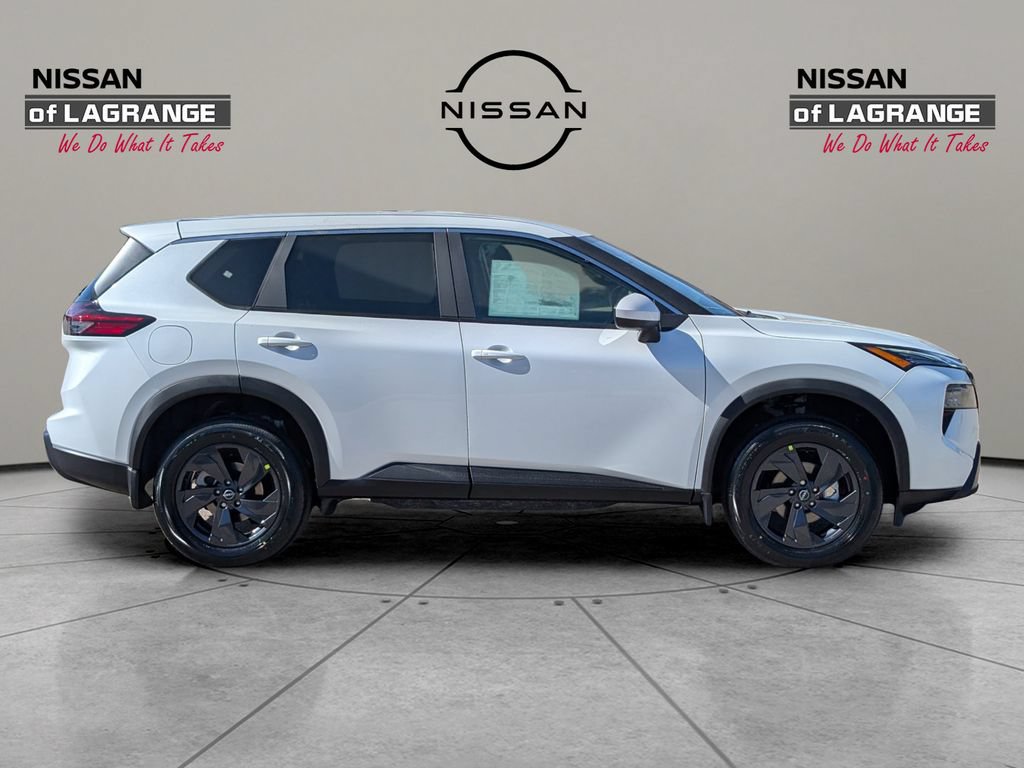 New 2026 Nissan Rogue SV FWD image 4