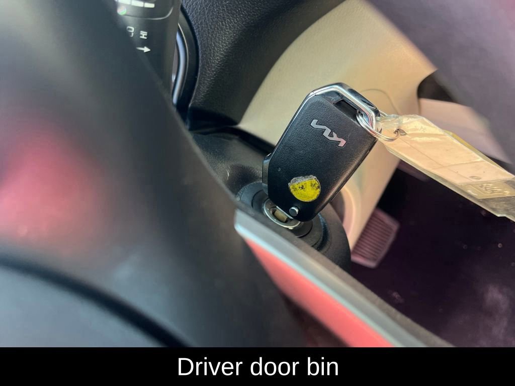 Used 2023 Kia Soul LX image 45