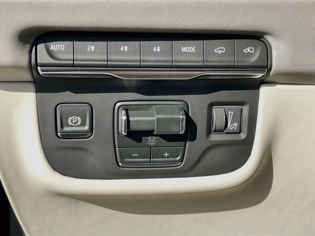 New 2026 Cadillac Escalade Platinum Luxury w/ LPO, Radiant Package AWD/4WD image 20