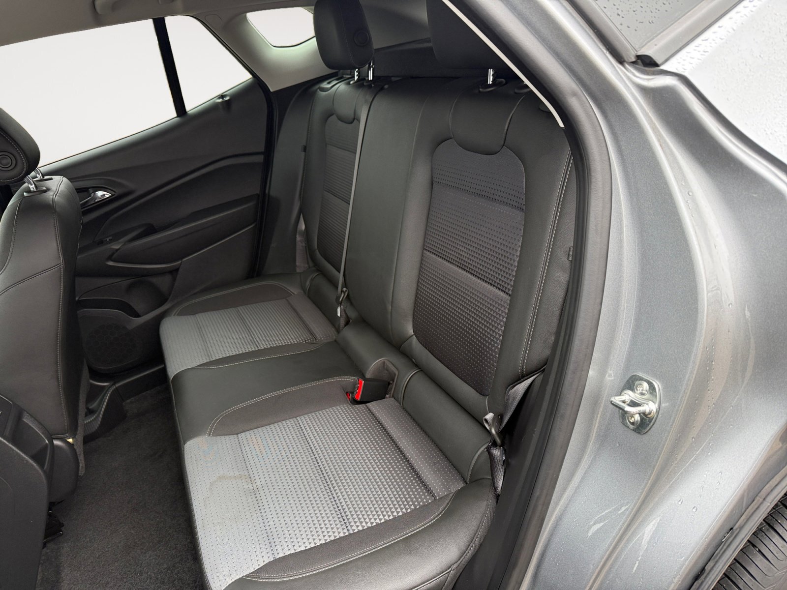 Used 2024 Chevrolet Trax LT image 13