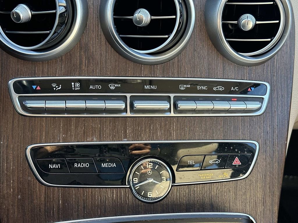 Used 2019 Mercedes-Benz C 300 4MATIC Sedan image 13