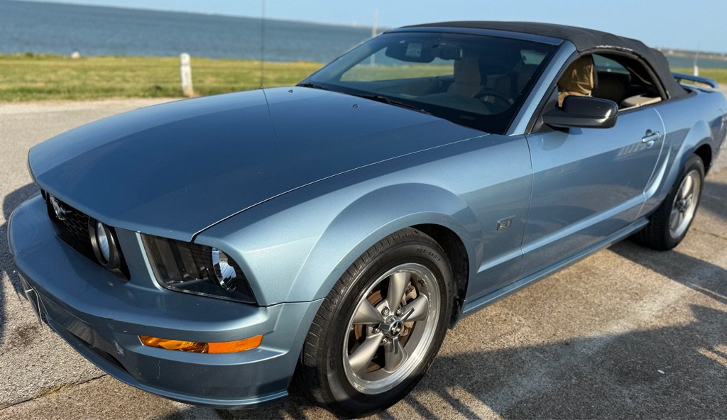 Used 2006 Ford Mustang GT RWD image 10