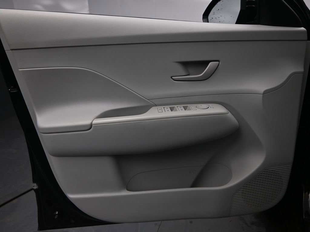 Used 2024 Hyundai Kona SEL AWD/4WD image 24