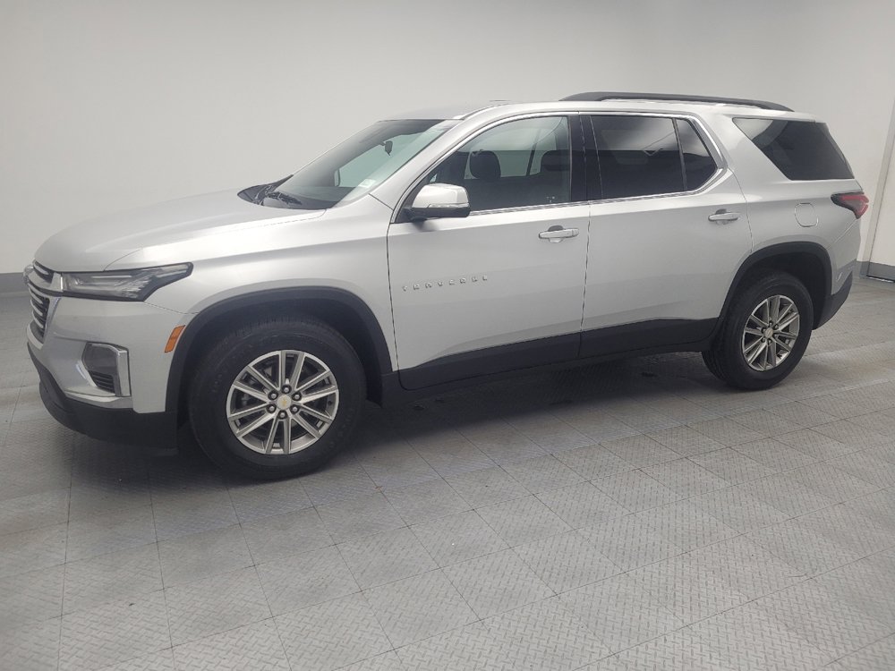 Used 2022 Chevrolet Traverse LT image 2